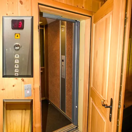 Luxueux 4 A Apartment *