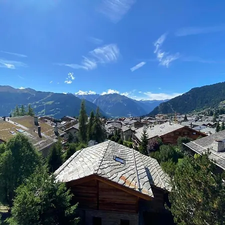 Luxueux 4 A * וורבייה