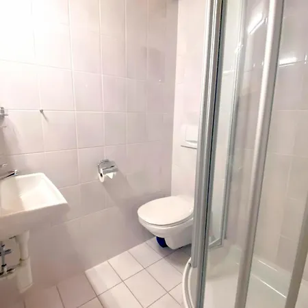 Luxueux 4 A דירה